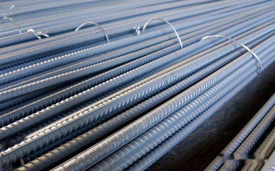 A barra HRB335 de aço laminada a alta temperatura deformou a barra de aço para a construção civil